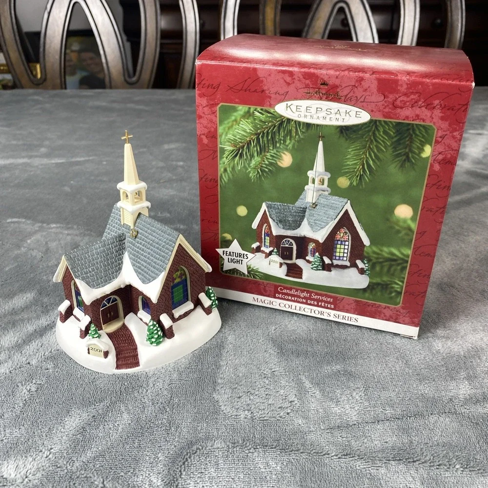 Hallmark Keepsake Ornament Candlelight Services #4 In Series Light 2001